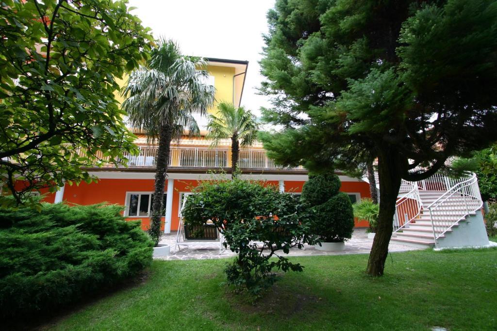 Hotel Castel Lodron Storo Buitenkant foto