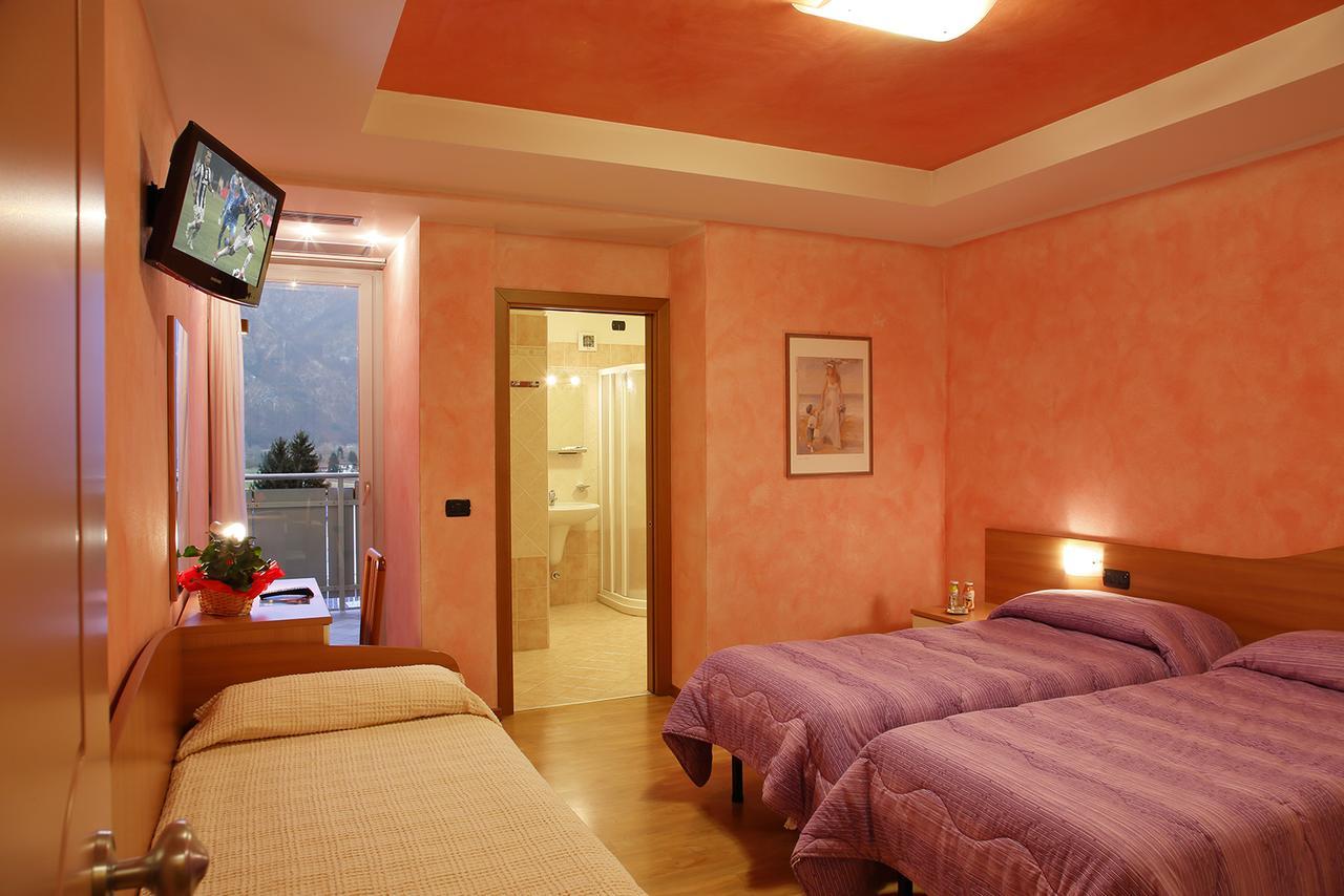 Hotel Castel Lodron Storo Buitenkant foto